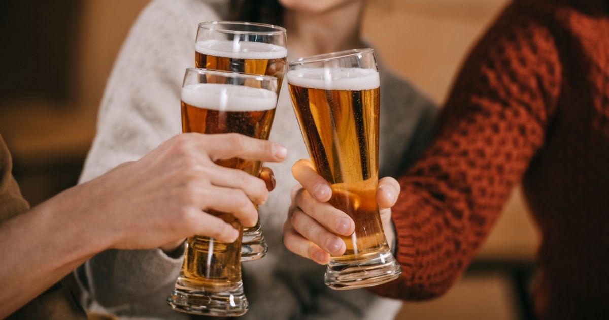 Spanjaarden drinken minder bier: prijzen en nieuwe gewoontes drukken op de caña