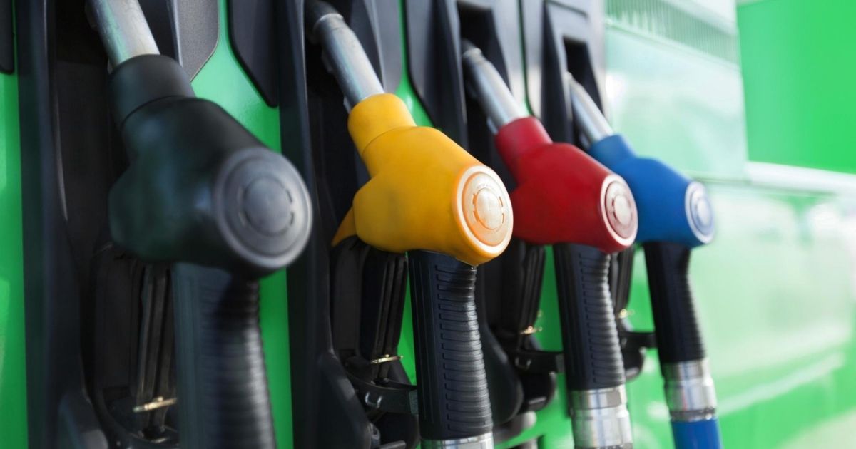 Benzine en diesel in Spanje duurst in vier maanden; dit betekent het voor je zomervakantie