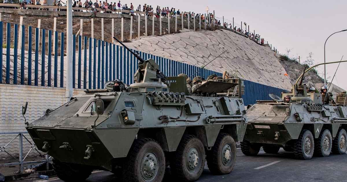 Ceuta-crisis: schepen, militairen en beveiligde perimeters vormen de grensversterking van Ceuta