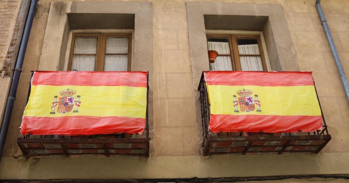 Boete voor de Spaanse vlag aan je balkon tijdens het WK? Waarschijnlijk niet, maar op papier kan het wel