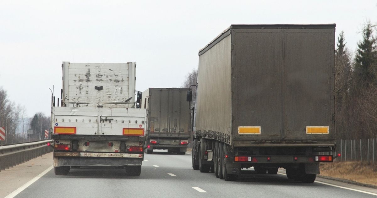 Catalaans parlement wil truckers verbieden om in te halen op de AP-7 snelweg