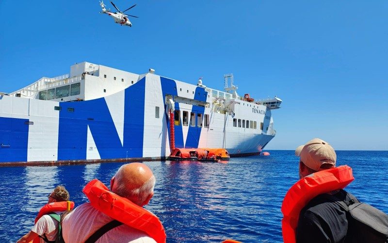 Een brandende ferry op de route Valencia-Ibiza is geëvacueerd