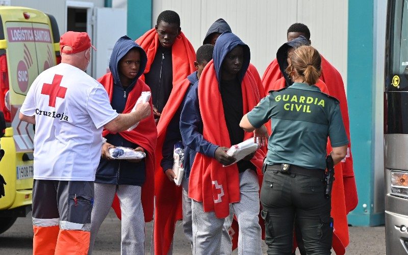 Spaanse regio's komen overeen minderjarige migranten op te vangen