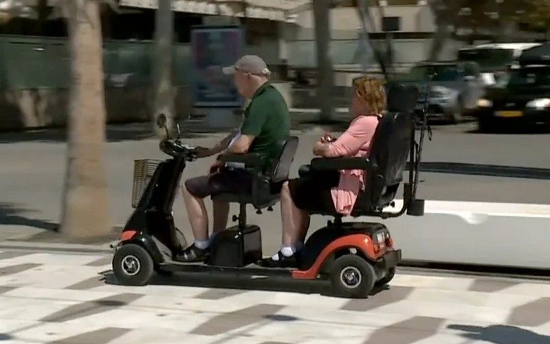 De straten van Benidorm worden steeds meer gevuld met scootmobielen