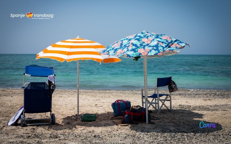 Boetes voor strandbezetting in Calp tot 250 euro en verwijdering van spullen